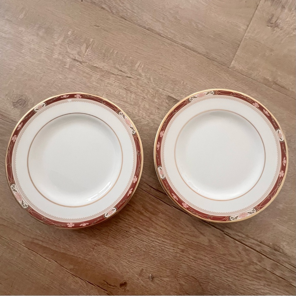 2 PCs Royal Doulton Fine Bone China "Sandon"‎ Bread And Butter Plate H5172 6.5”